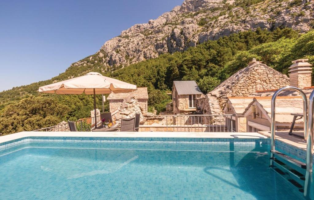Villa Kristina - Ferienhaus Baska Voda - Topici, Private Outdoor Swimmingpool, Wifi Bagian luar foto